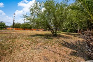 205 W Aviation Blvd, Universal City, TX 78148
