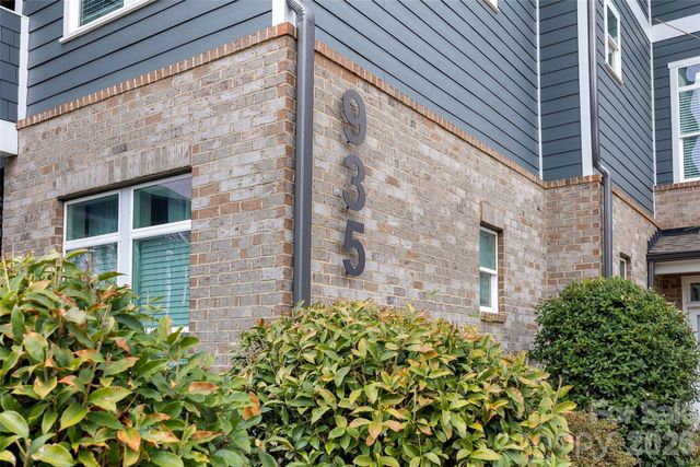 935 McAlway Road 102, Charlotte, NC 28211