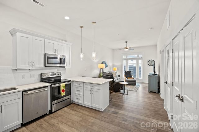 935 McAlway Road 102, Charlotte, NC 28211