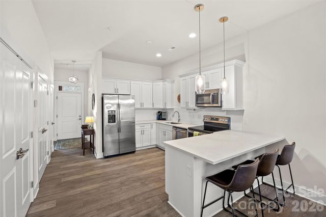 935 McAlway Road 102, Charlotte, NC 28211