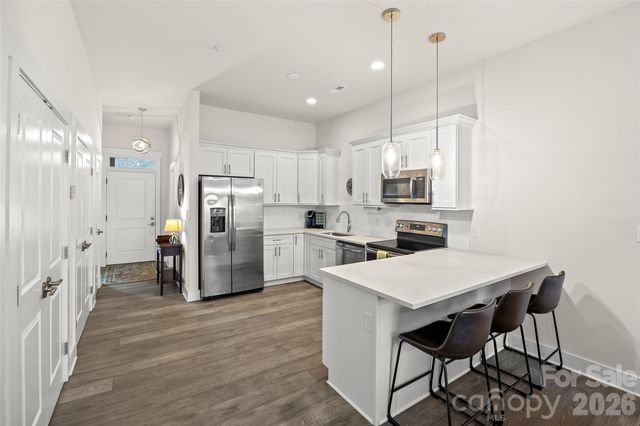 935 McAlway Road 102, Charlotte, NC 28211