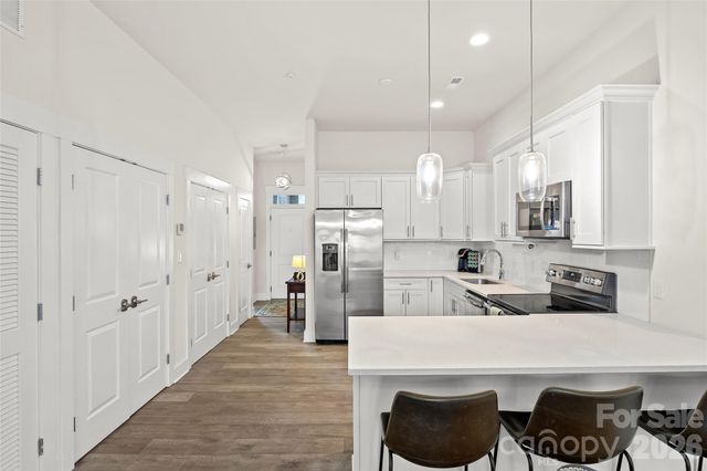 935 McAlway Road 102, Charlotte, NC 28211