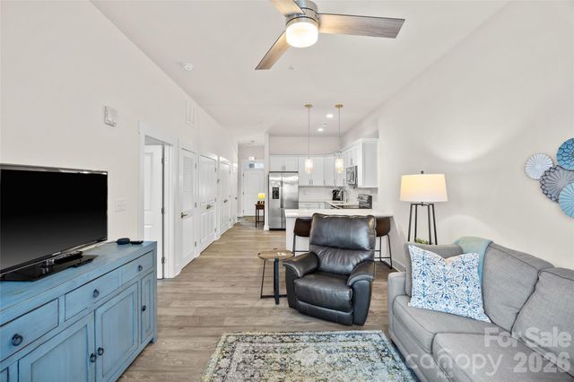 935 McAlway Road 102, Charlotte, NC 28211