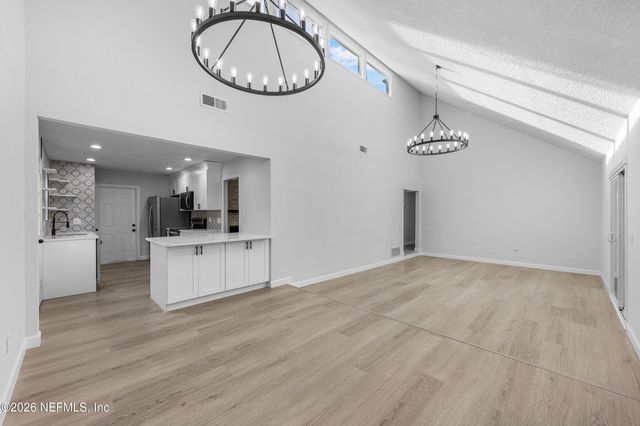 10644 LA MANCHA Avenue, Jacksonville, FL 32257