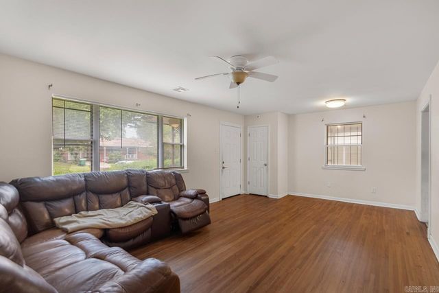 6815 W 34 Street, Little Rock, AR 72204