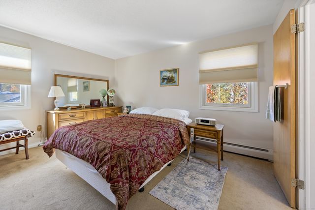 25 Stowe Court, Hamden, CT 06514