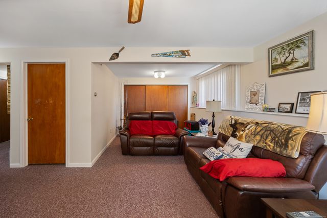 25 Stowe Court, Hamden, CT 06514