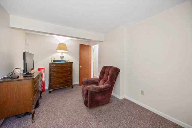 25 Stowe Court, Hamden, CT 06514