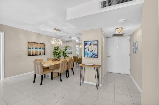 2220 S Ocean Boulevard 304, Delray Beach, FL 33483