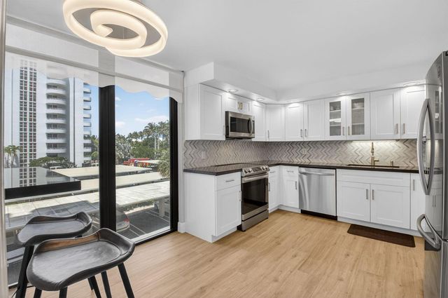 2220 S Ocean Boulevard 304, Delray Beach, FL 33483
