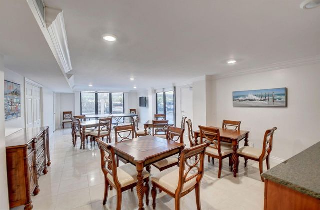 2220 S Ocean Boulevard 304, Delray Beach, FL 33483