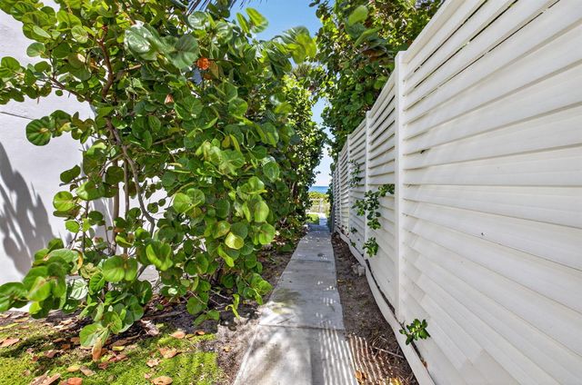 2220 S Ocean Boulevard 304, Delray Beach, FL 33483