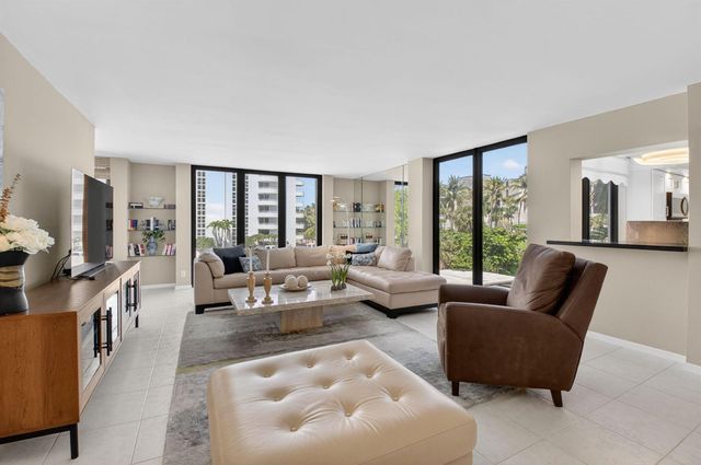 2220 S Ocean Boulevard 304, Delray Beach, FL 33483