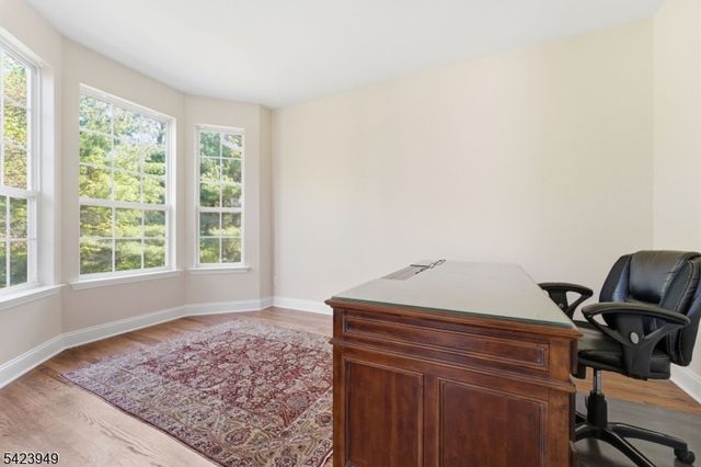 24 Kentworth Ct, Raritan Twp., NJ 08822