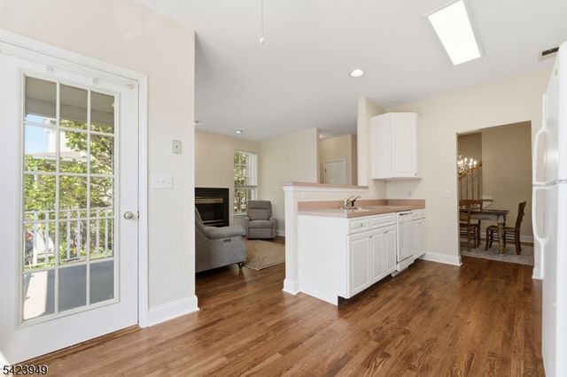 24 Kentworth Ct, Raritan Twp., NJ 08822