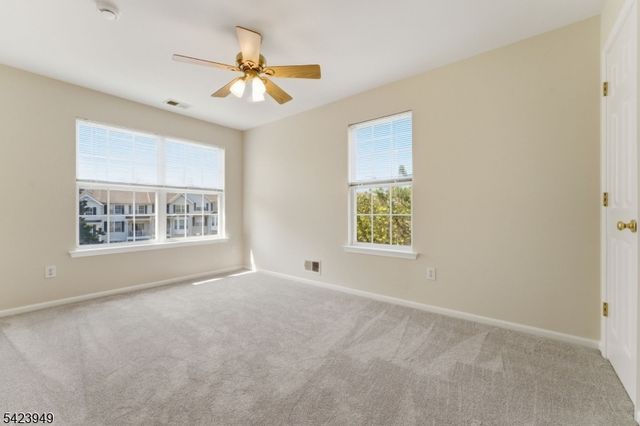 24 Kentworth Ct, Raritan Twp., NJ 08822
