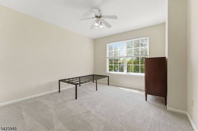 24 Kentworth Ct, Raritan Twp., NJ 08822