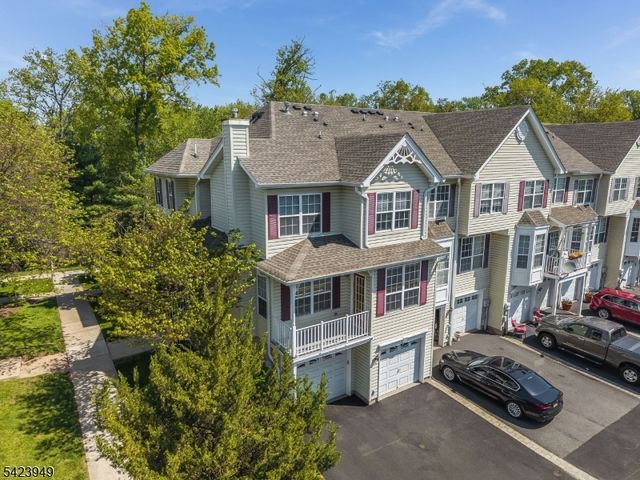 24 Kentworth Ct, Raritan Twp., NJ 08822
