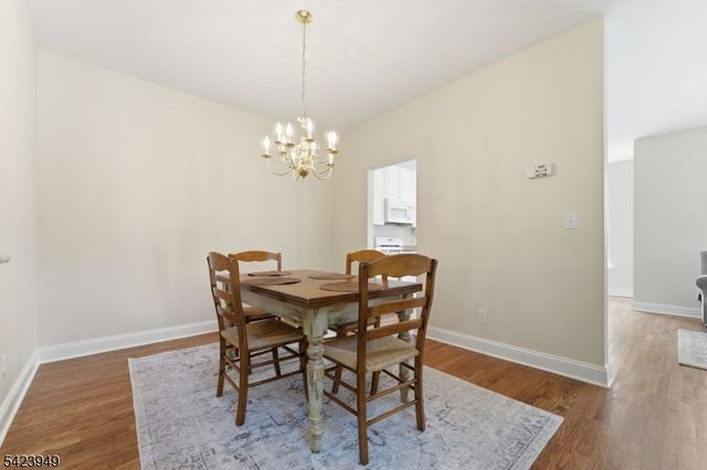 24 Kentworth Ct, Raritan Twp., NJ 08822