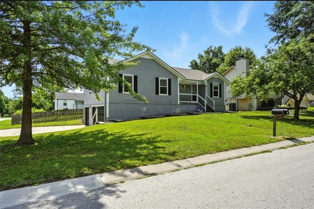 601 SW Nelson Drive, Grain Valley, MO 64029