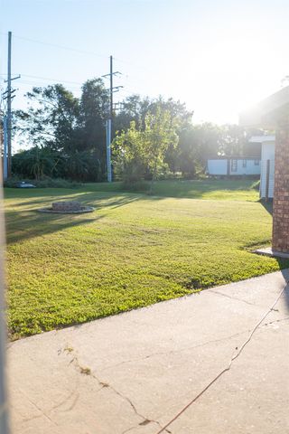 224 Ledet Ln, Larose, LA 70373