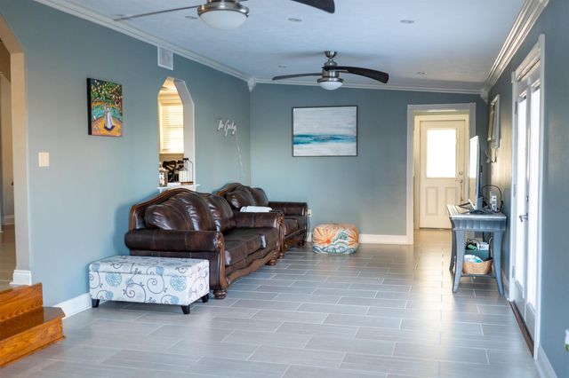 224 Ledet Ln, Larose, LA 70373