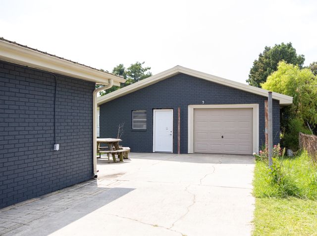 224 Ledet Ln, Larose, LA 70373