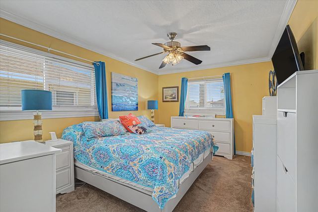 273 Barracuda Street, Bayou Vista, TX 77563
