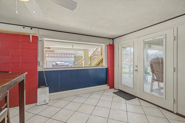 273 Barracuda Street, Bayou Vista, TX 77563