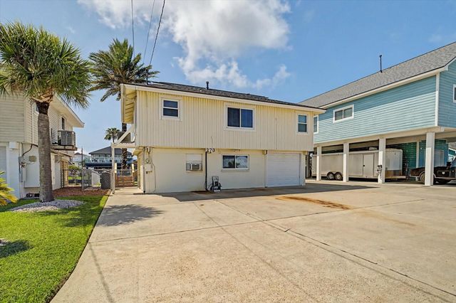 273 Barracuda Street, Bayou Vista, TX 77563