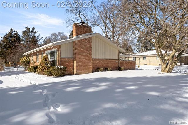 15051 Dixie, Redford, MI 48239