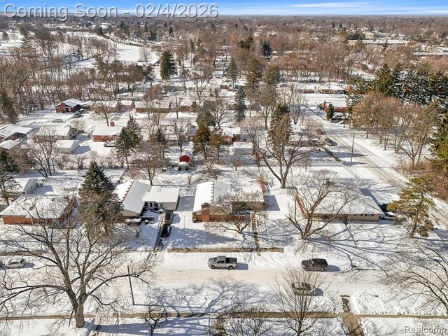 15051 Dixie, Redford, MI 48239