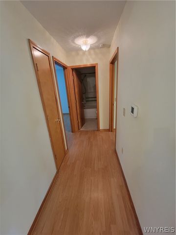 6945 Walmore Road, Wheatfield, NY 14304