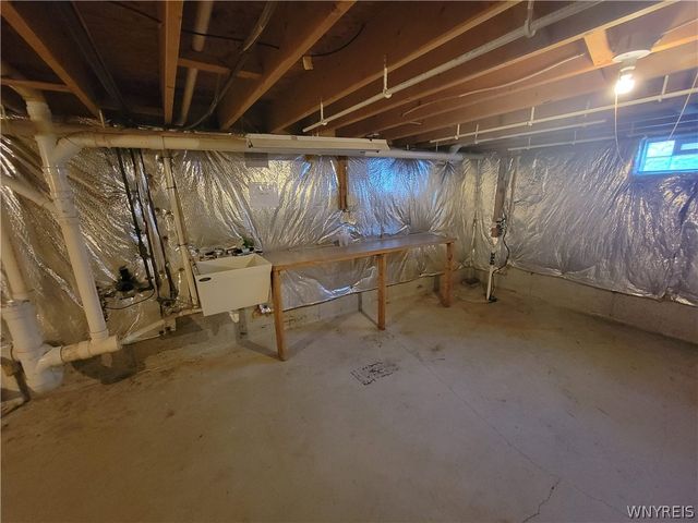 6945 Walmore Road, Wheatfield, NY 14304