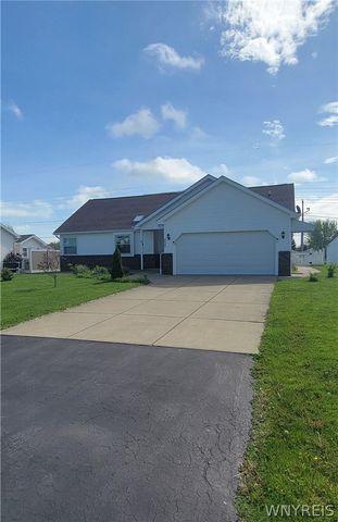 6945 Walmore Road, Wheatfield, NY 14304