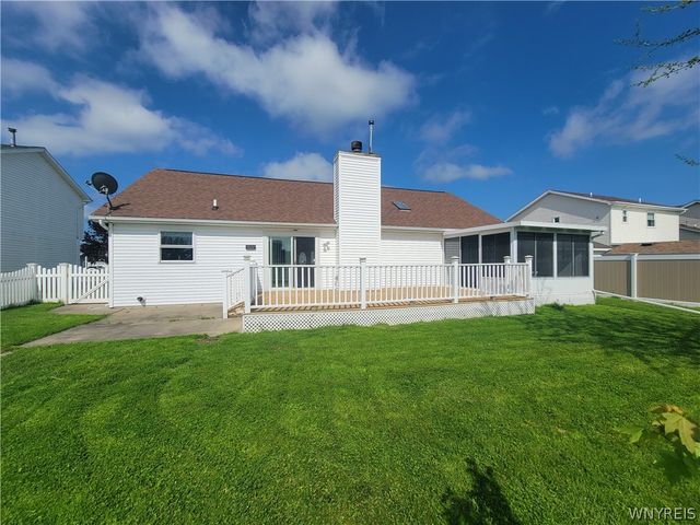 6945 Walmore Road, Wheatfield, NY 14304