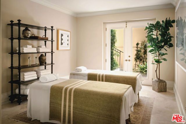 1350 Benedict Canyon Drive, Beverly Hills, CA 90210
