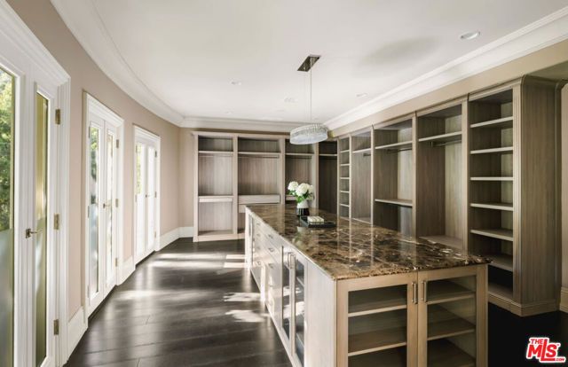 1350 Benedict Canyon Drive, Beverly Hills, CA 90210