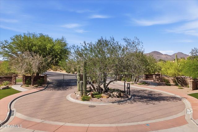 8238 E KRAMER Circle, Mesa, AZ 85207