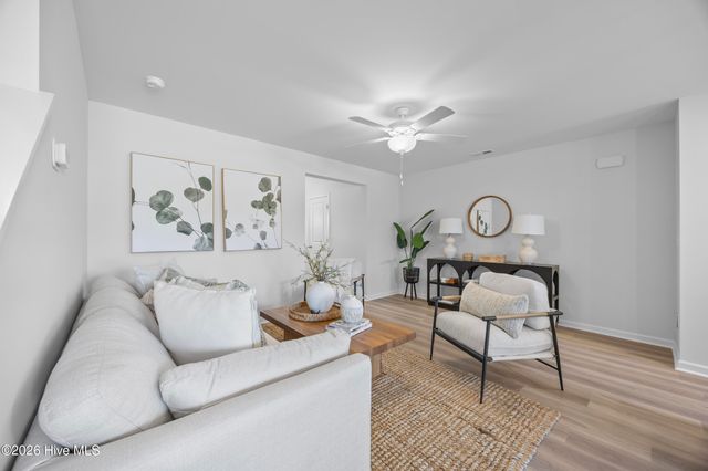 40 W Farley Drive 95, Hampstead, NC 28443