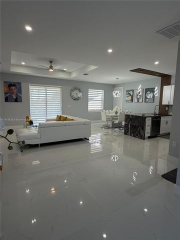 2923 22th St, Lehigh Acres, FL 33976