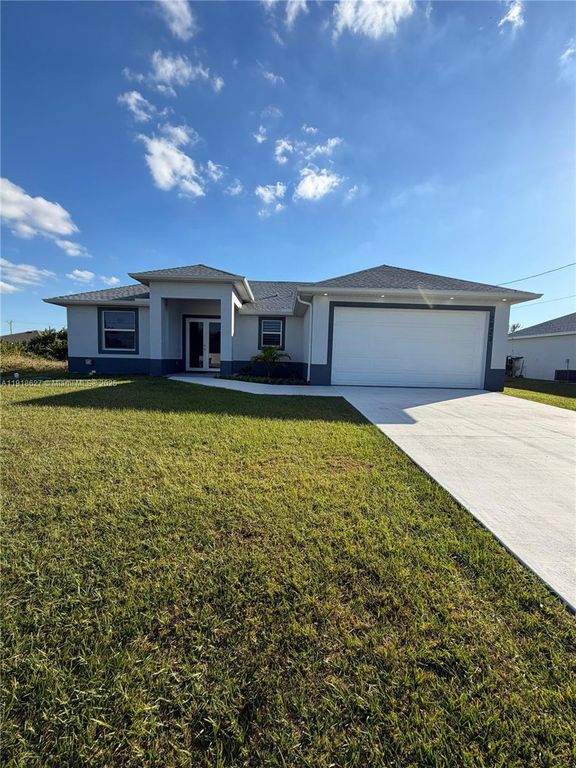 2923 22th St, Lehigh Acres, FL 33976