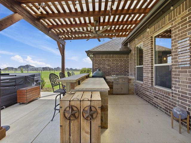 340 Pescado Court, Godley, TX 76044