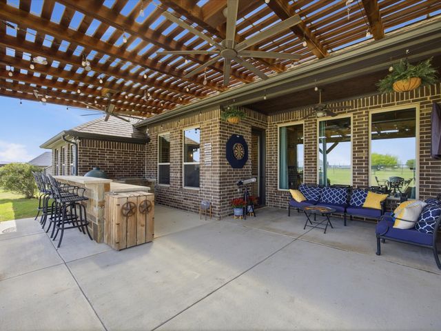340 Pescado Court, Godley, TX 76044