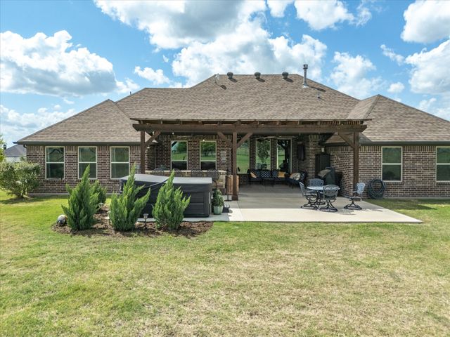 340 Pescado Court, Godley, TX 76044