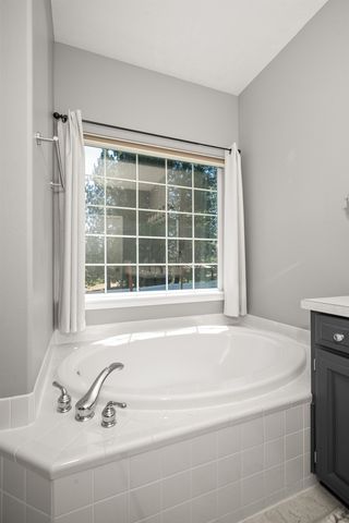 7203 N Quamish Dr, Spokane, WA 99208