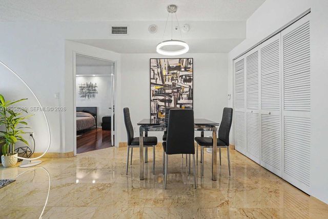 5085 NW 7th Street 906, Miami, FL 33126