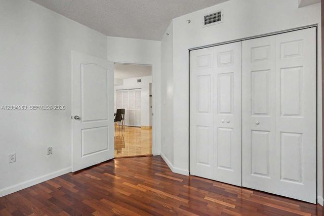 5085 NW 7th Street 906, Miami, FL 33126