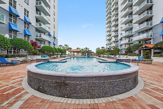 5085 NW 7th Street 906, Miami, FL 33126