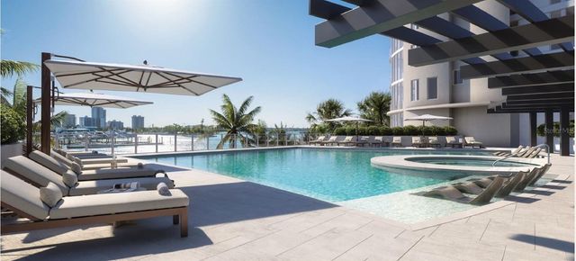 550 GOLDEN GATE POINT 904, Sarasota, FL 34236